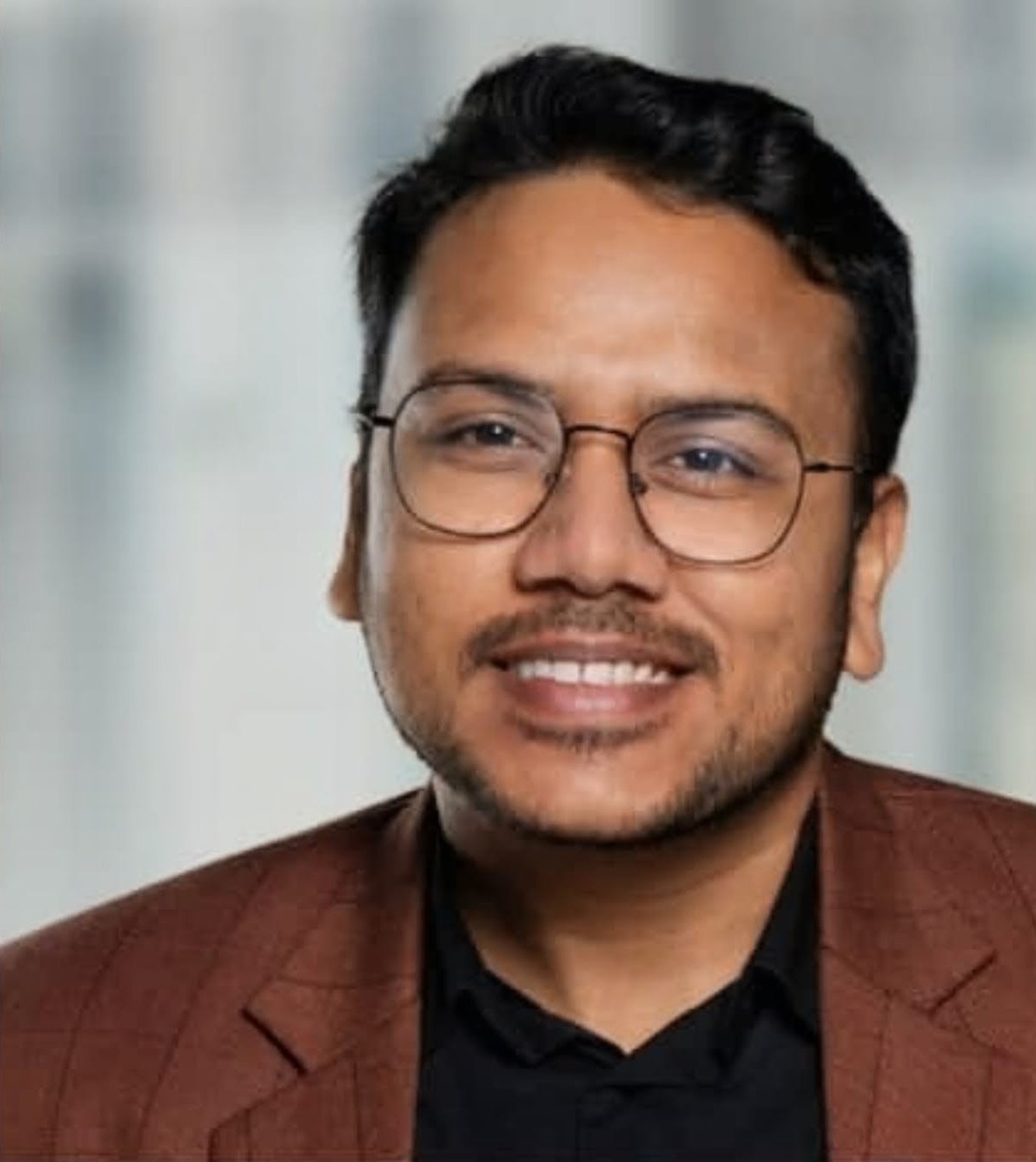 Portrait of Dr. Sumit Agarwal